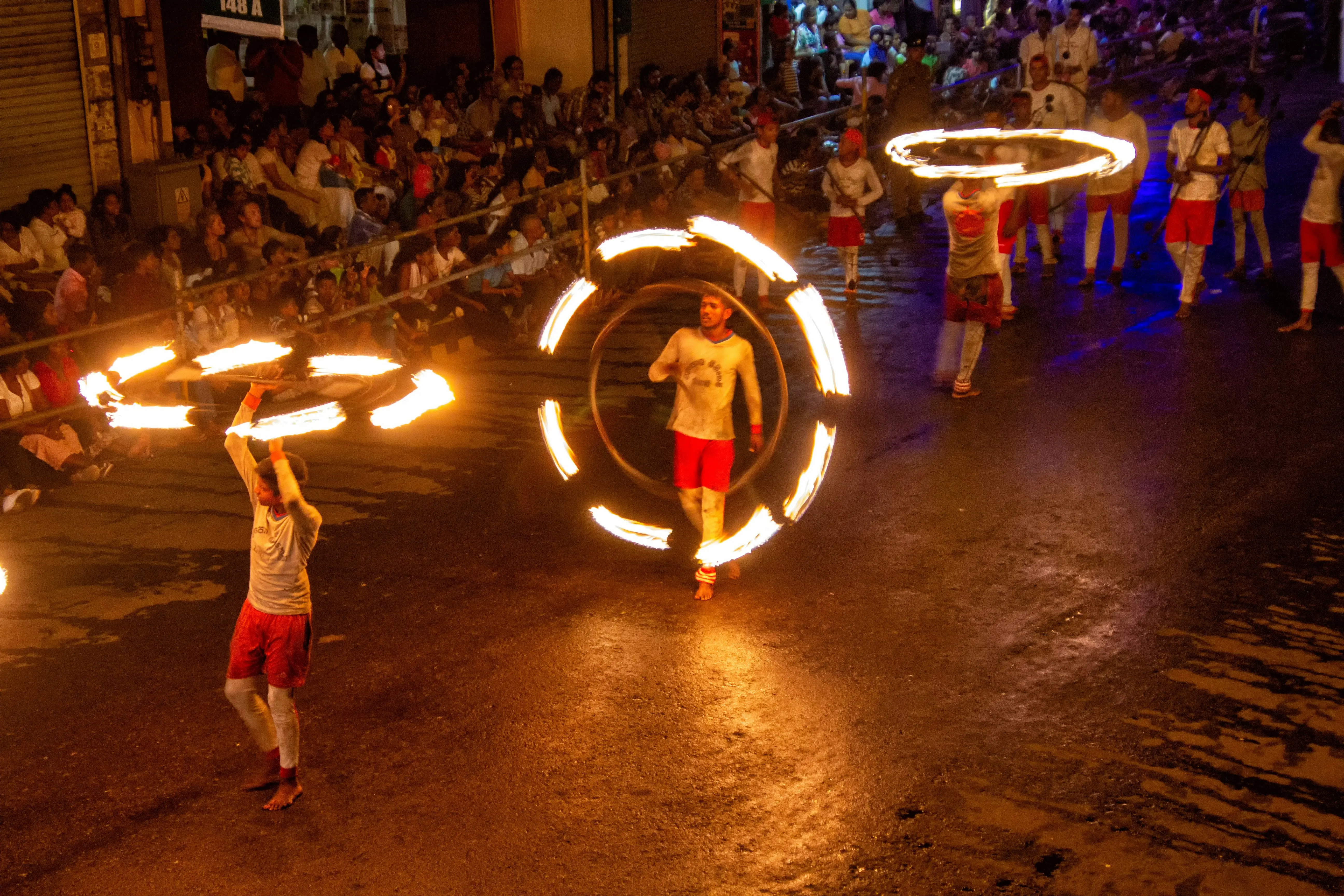 KANDY PERAHERA
